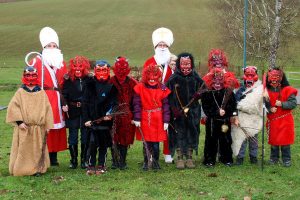 Mehr über den Artikel erfahren Nikolaus- und Krampustreiben in Inzenhof u. Tschanigraben