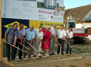 Mehr über den Artikel erfahren Spatenstich für das neue Dorfzentrum