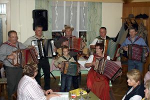 Mehr über den Artikel erfahren Musikantentreffen im Gasthaus Kurta