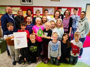 Mehr über den Artikel erfahren Das Klimaschulenprojekt „Alles im Überfluss!? zählt zu den besten 8 Umweltprojekte im Burgenland